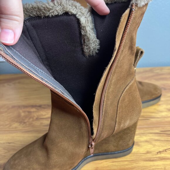 Cafe Noir Suede‎ Cabin Couture Wedge Boots Tan Faux Fur Trim NEW - Picture 3 of 11